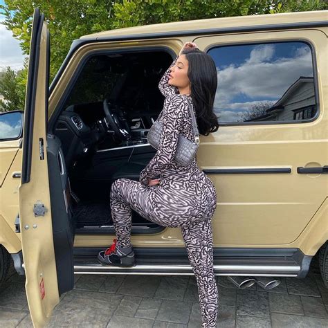 kylie jenner nike dunks|Kylie Jenner Takes Car Out in Mind.